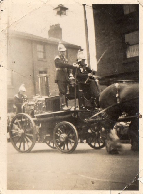 Horse Drawn Fire Engine 1900's